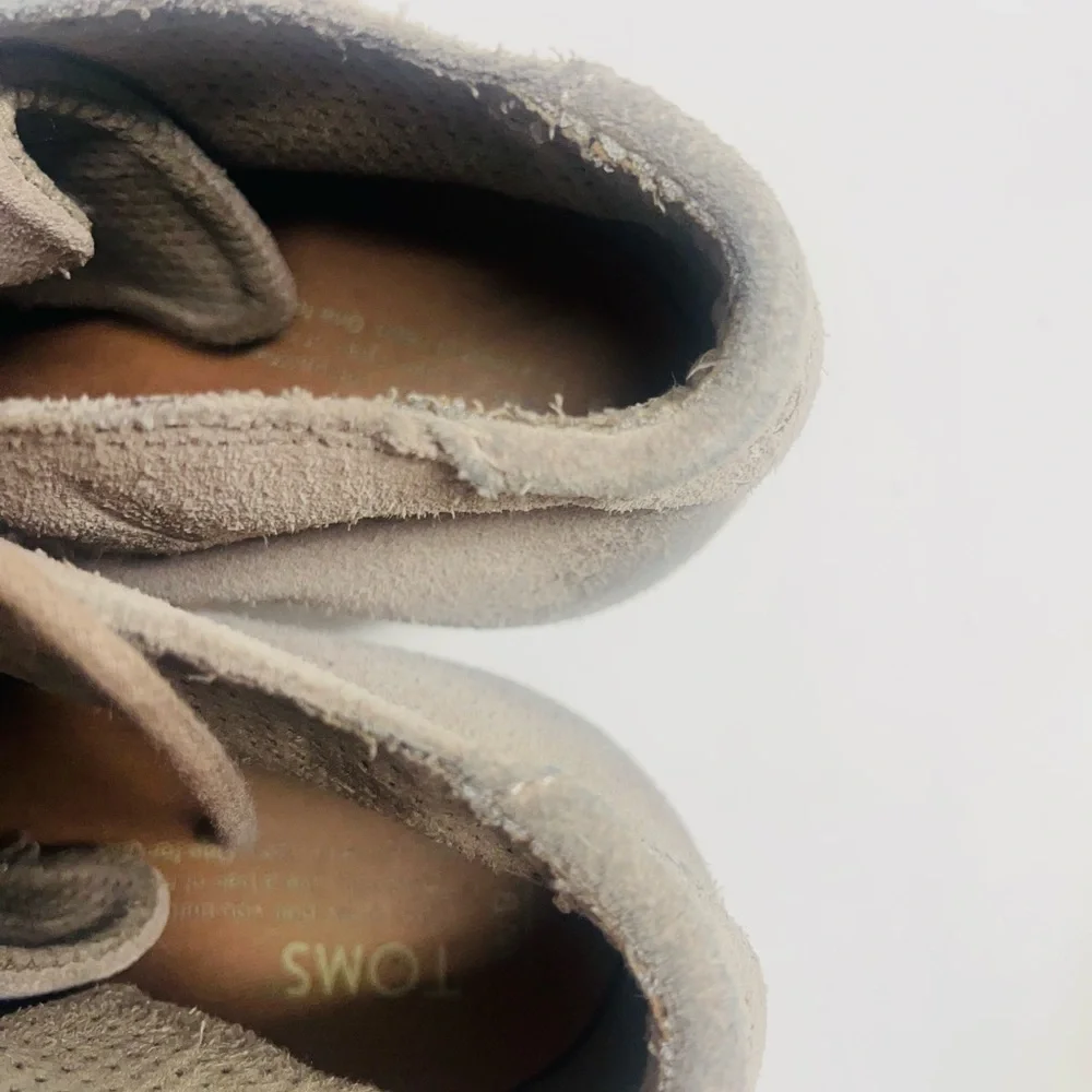 TOMS LUNATA BOOTIES LACE UP SIZE 9.5